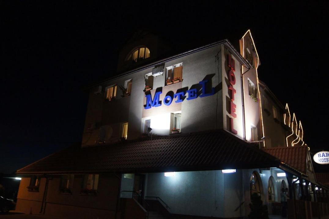 Motel Zacisze Łomża Exteriör bild